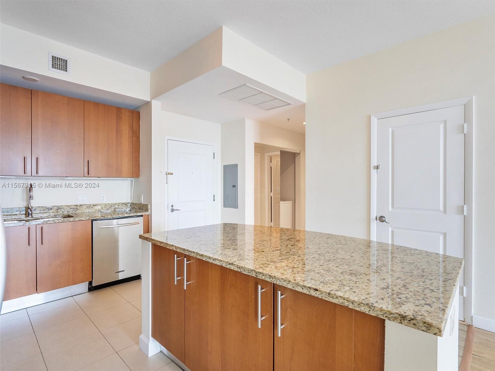 OCEAN MARINE YACHT CLUB C - Residential