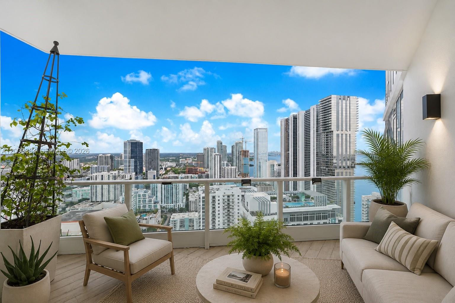PARAMOUNT BAY CONDO - Residential