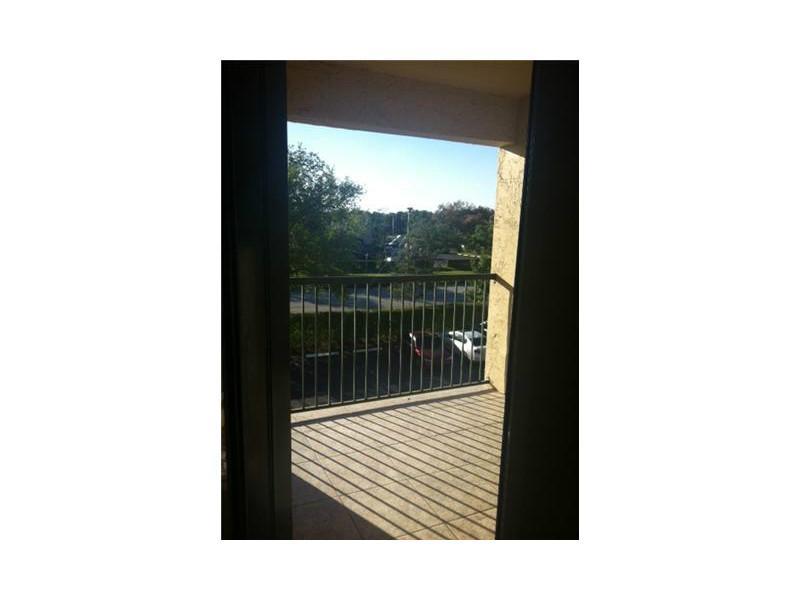 SAVANNAH AT RIVERSIDE CON - Residential Lease