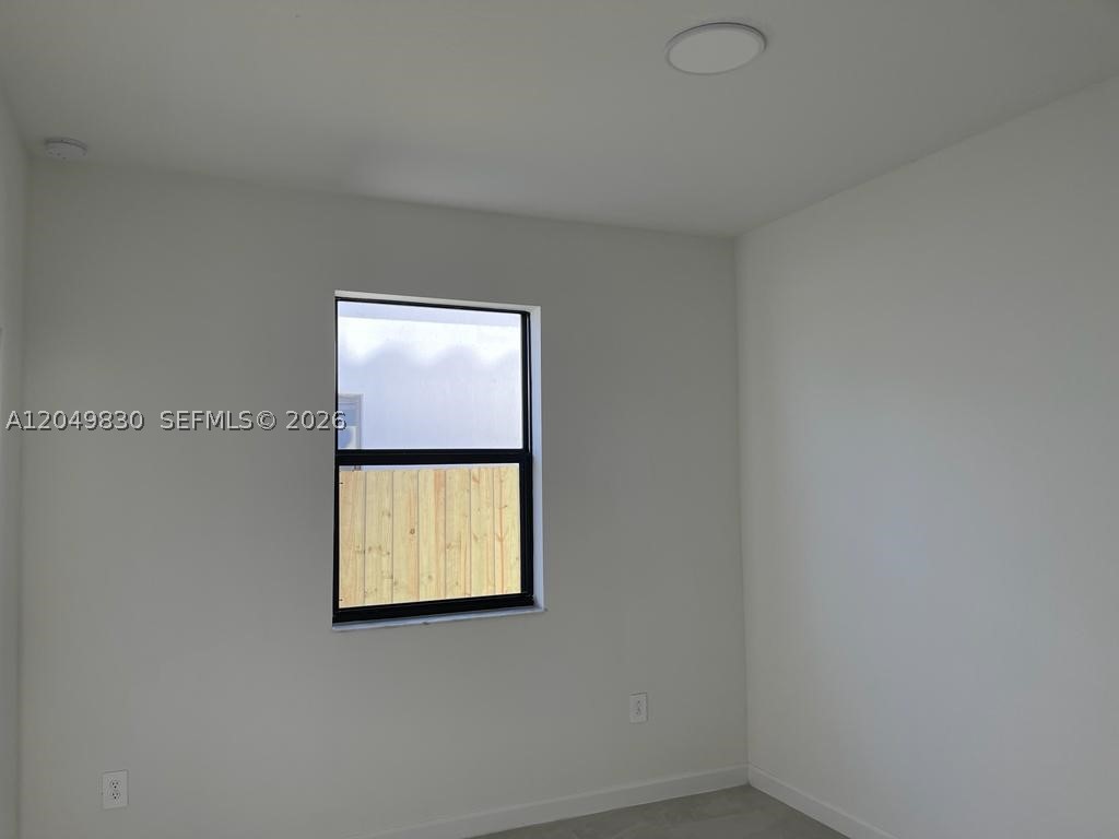 ESTATES AT SILVER PALM - Residential Lease
