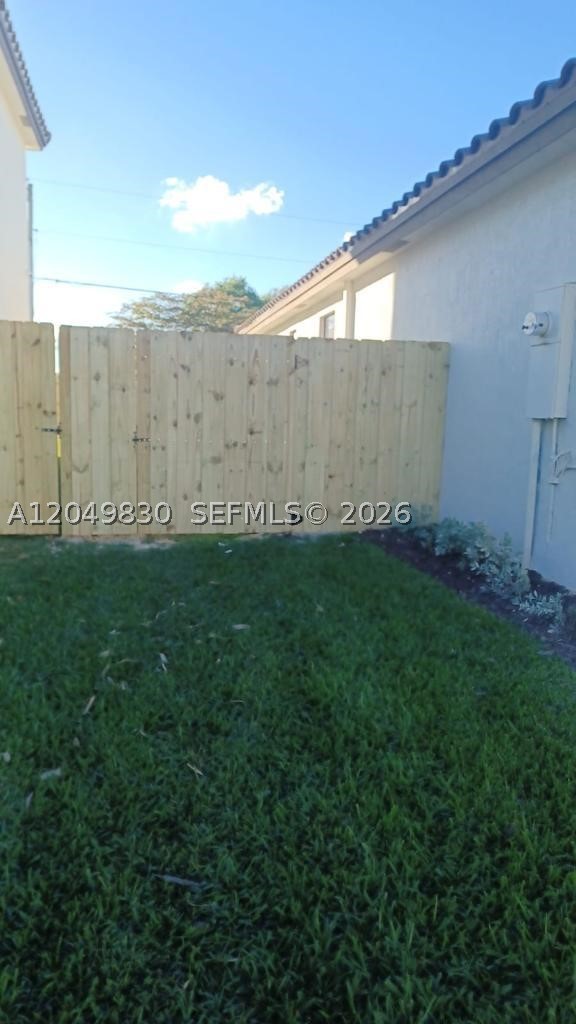 ESTATES AT SILVER PALM - Residential Lease