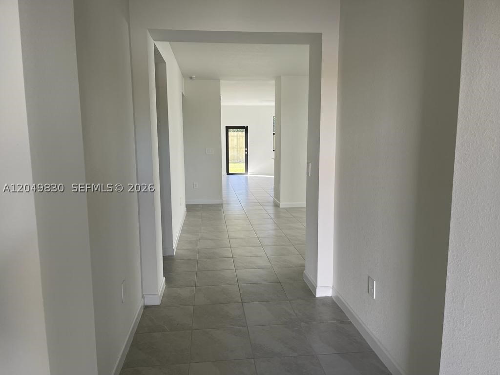 ESTATES AT SILVER PALM - Residential Lease