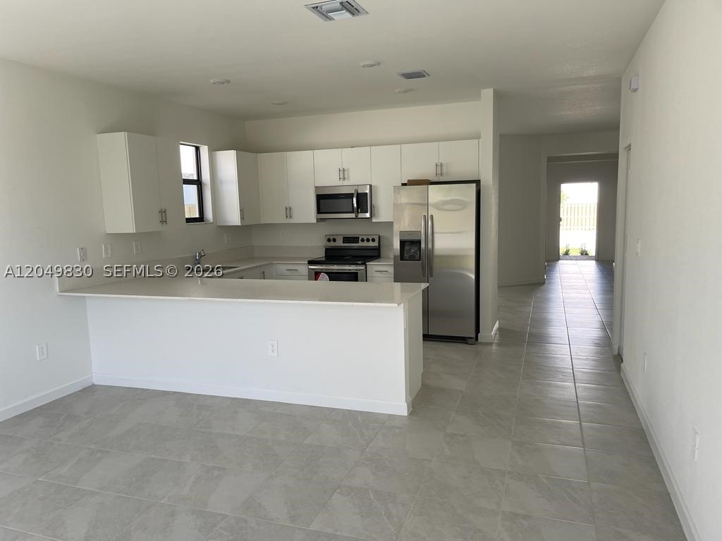 ESTATES AT SILVER PALM - Residential Lease