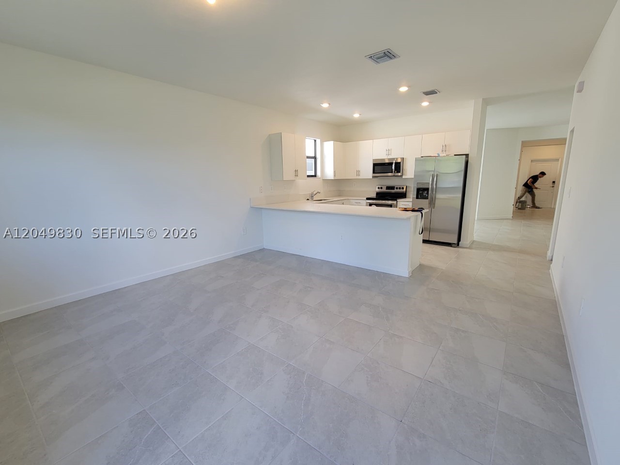 ESTATES AT SILVER PALM - Residential Lease