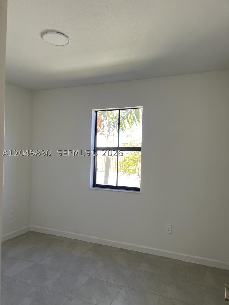 ESTATES AT SILVER PALM - Residential Lease
