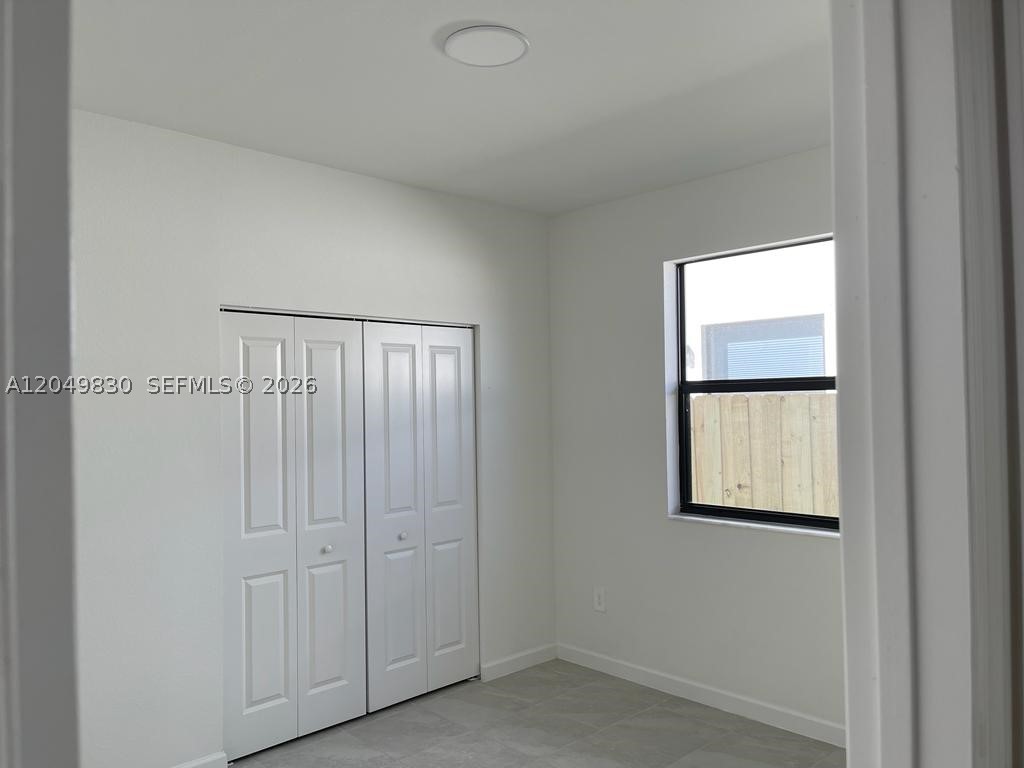 ESTATES AT SILVER PALM - Residential Lease