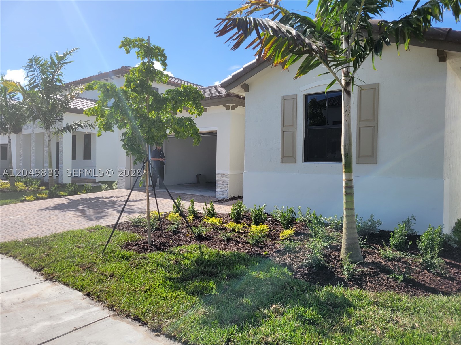 ESTATES AT SILVER PALM - Residential Lease
