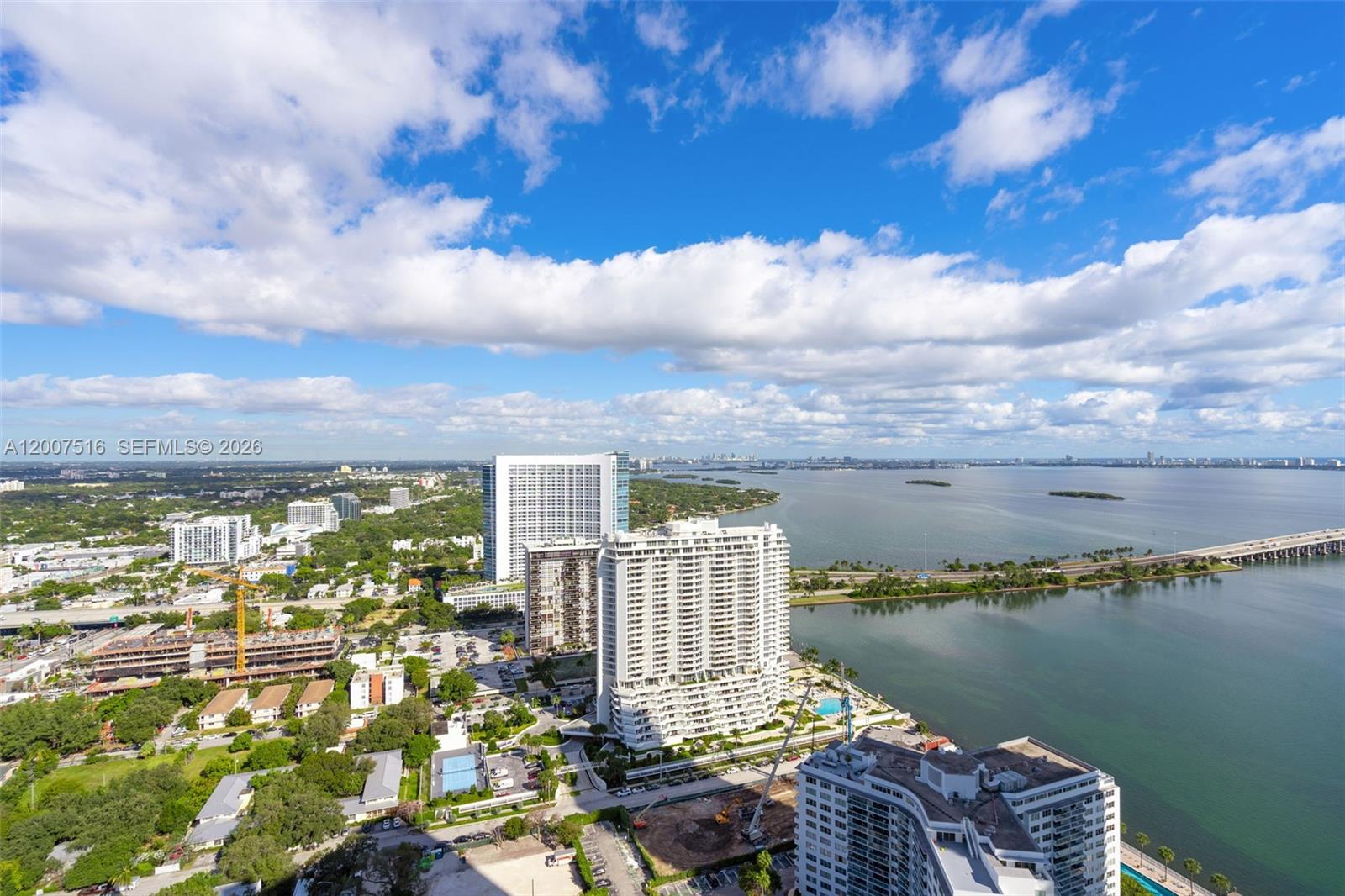 PARAISO BAYVIEWS CONDO - Residential