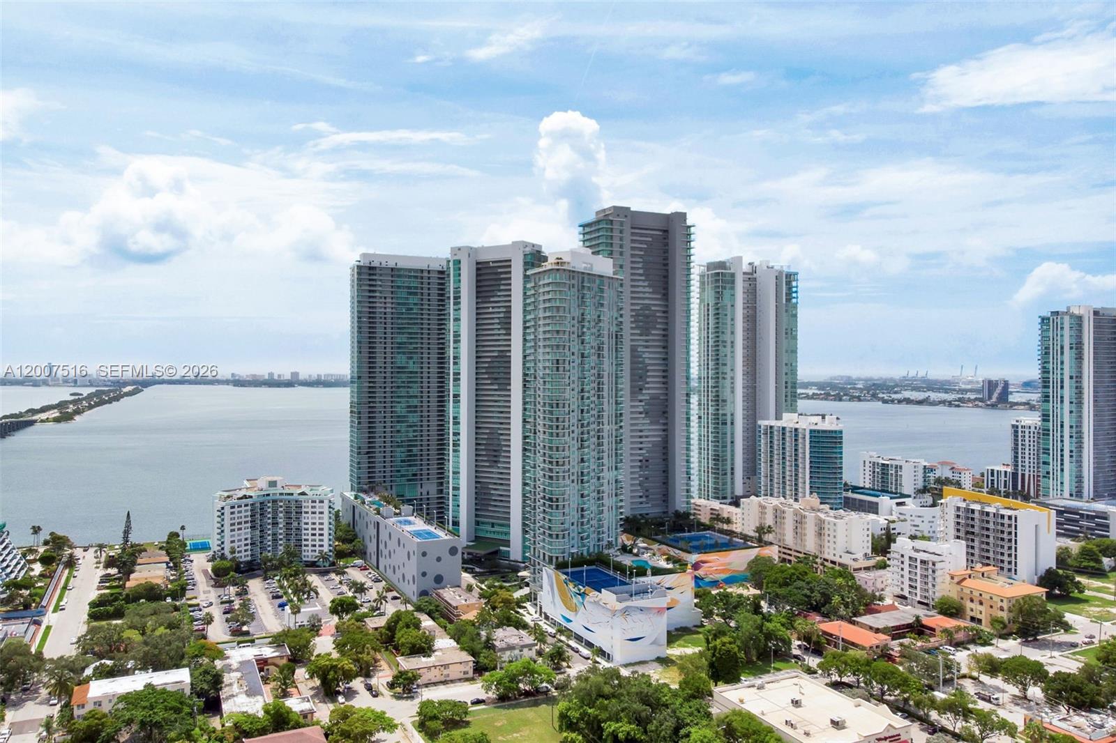 PARAISO BAYVIEWS CONDO - Residential