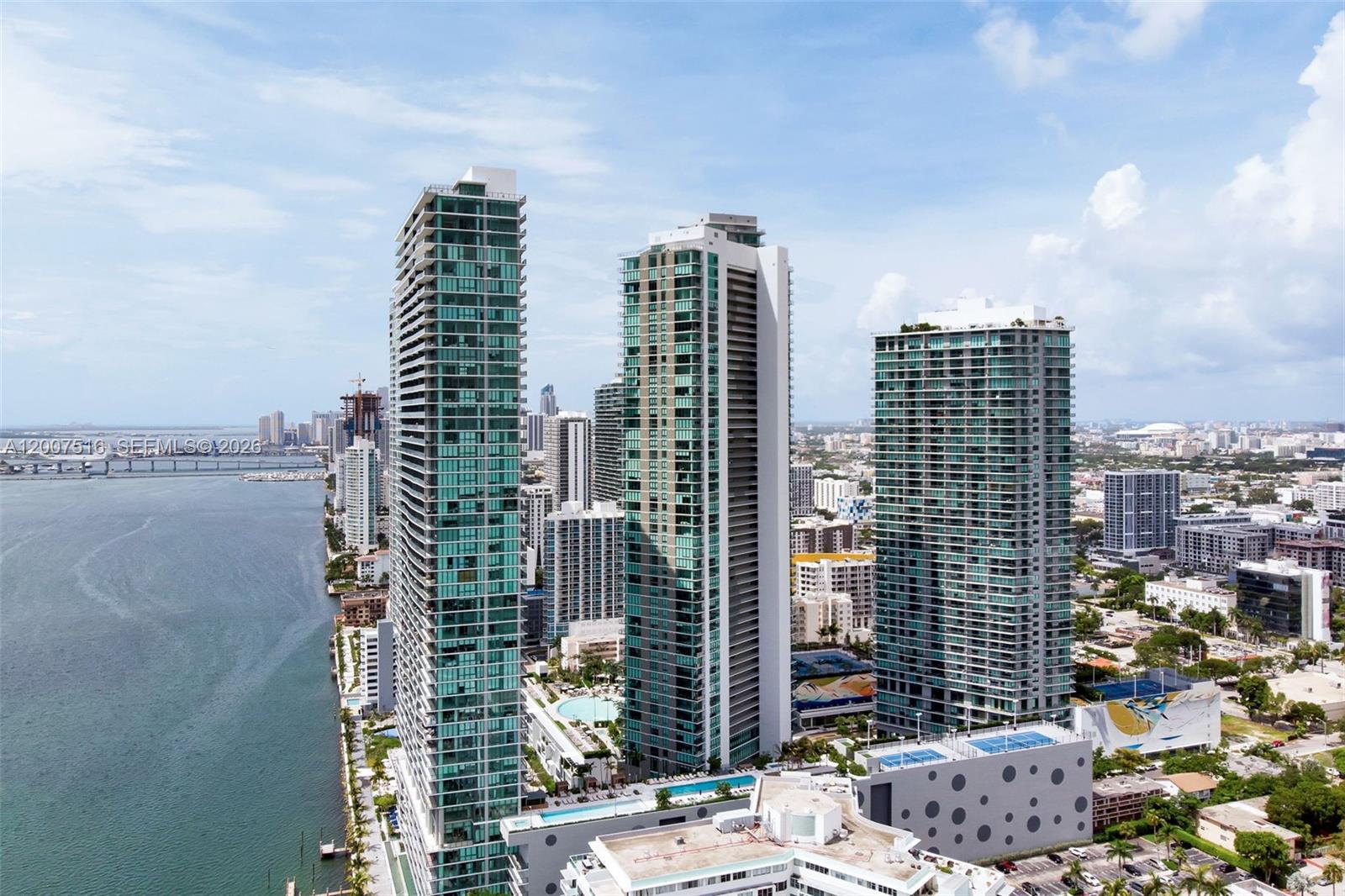 PARAISO BAYVIEWS CONDO - Residential