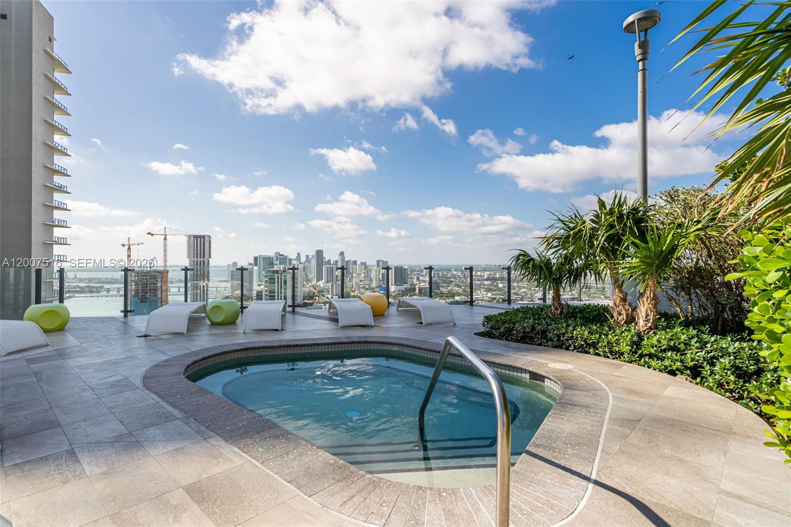 PARAISO BAYVIEWS CONDO - Residential