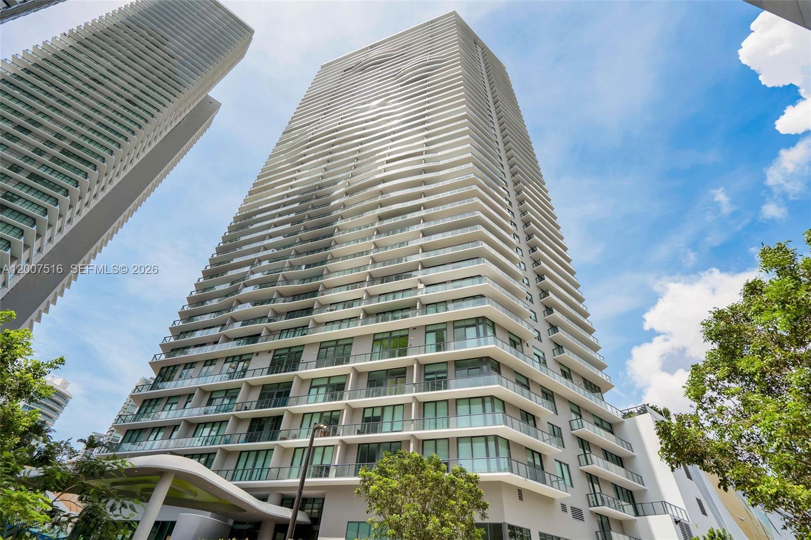 PARAISO BAYVIEWS CONDO - Residential