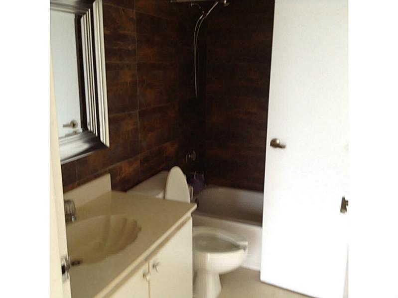 THE GRANDVIEW PALACE COND - Residential Lease
