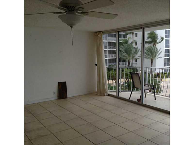 THE GRANDVIEW PALACE COND - Residential Lease