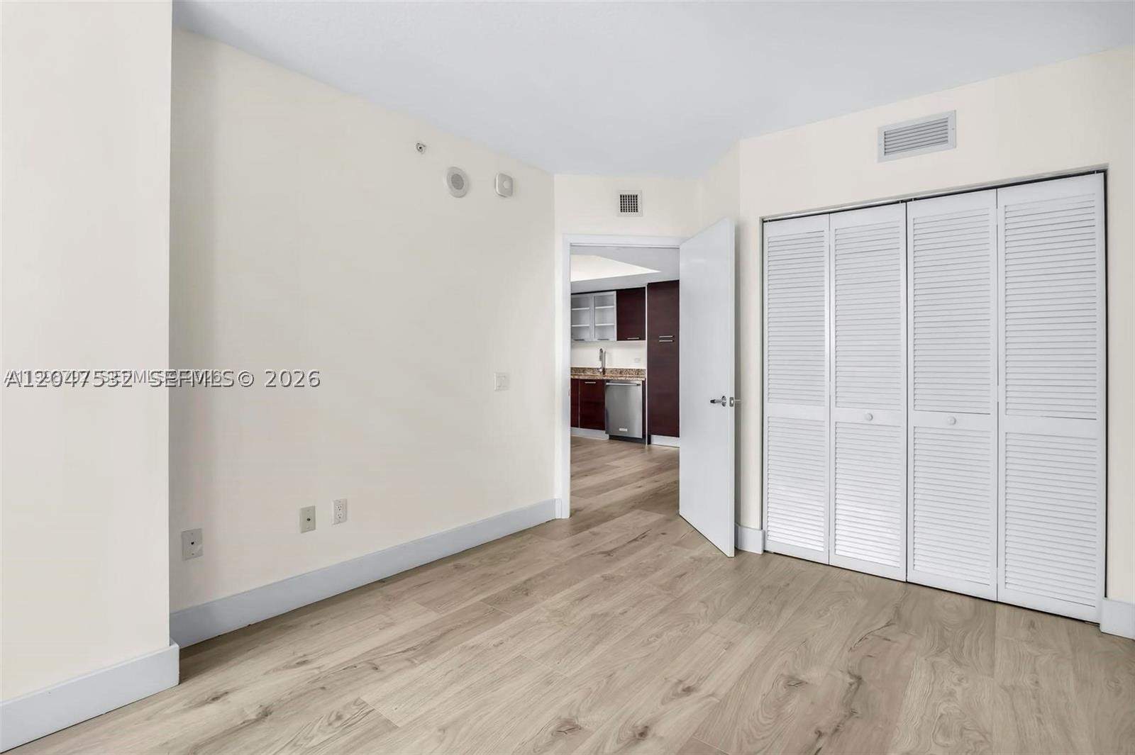 BRICKELL ON THE RIVER S T - Residential Lease