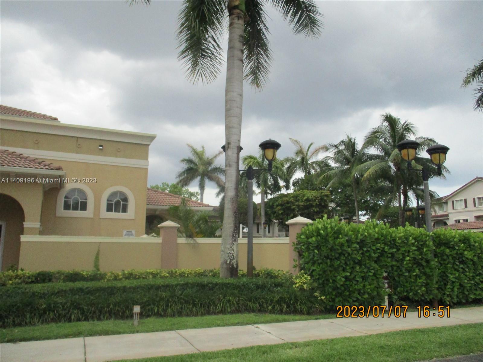 CENTURY PARK CONDO NO 2 - Residential Lease