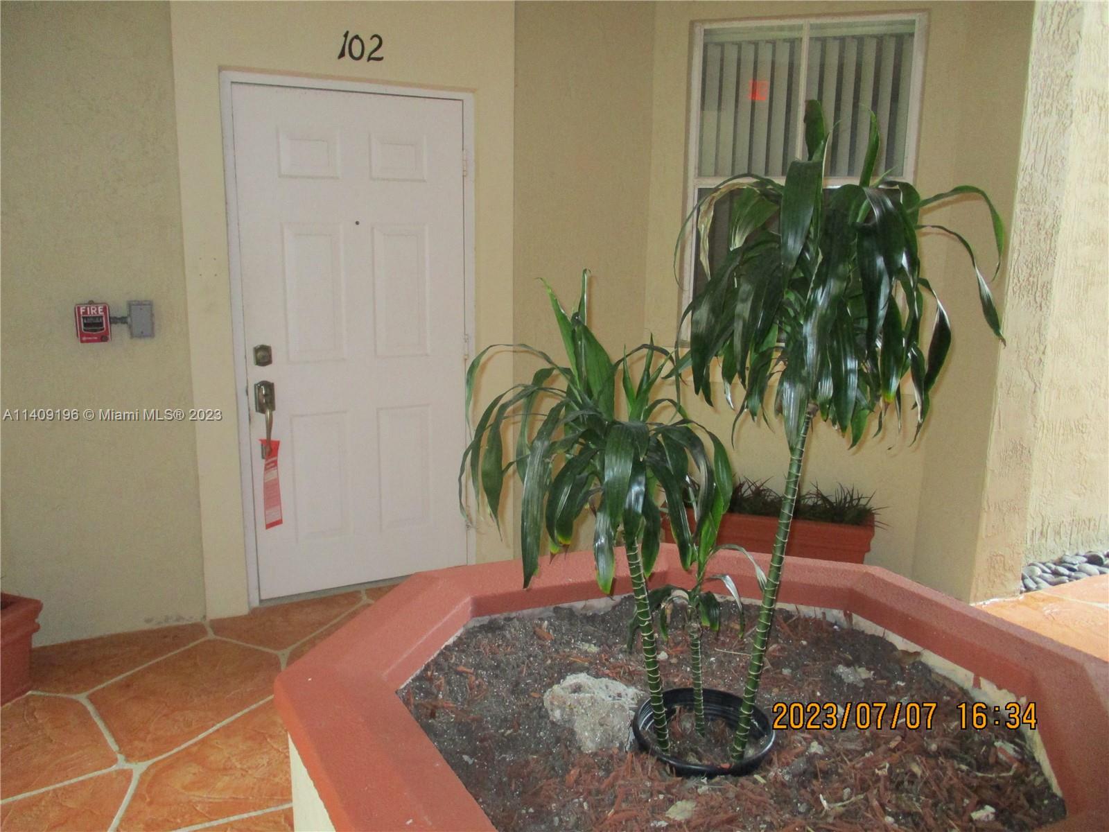 CENTURY PARK CONDO NO 2 - Residential Lease