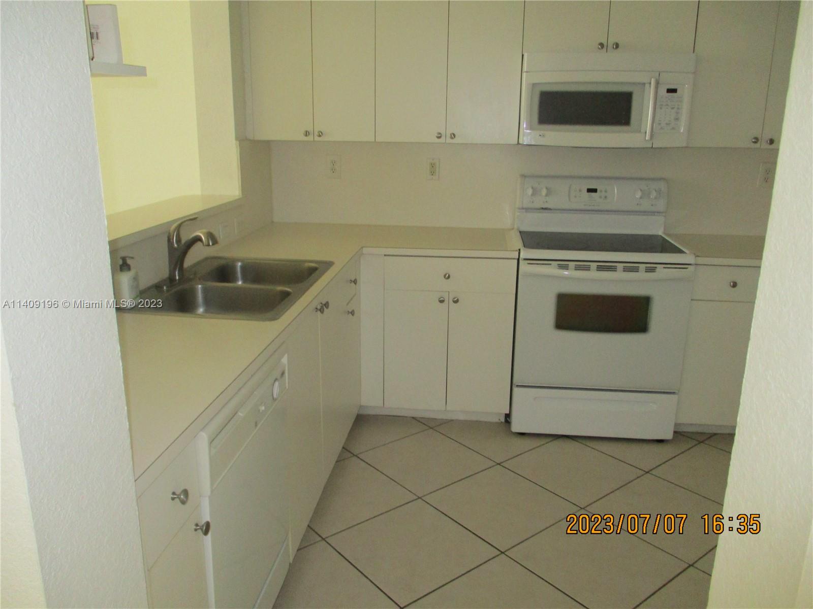 CENTURY PARK CONDO NO 2 - Residential Lease