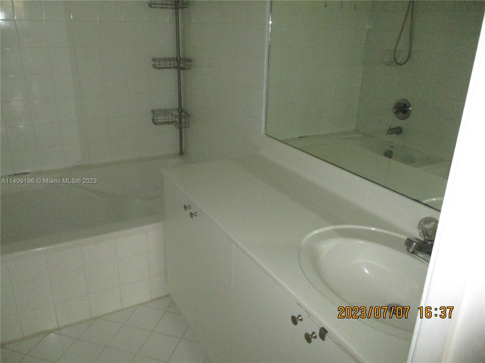 CENTURY PARK CONDO NO 2 - Residential Lease