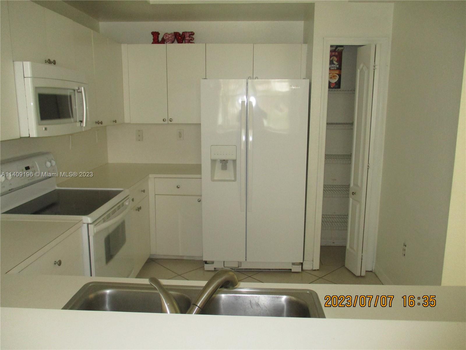 CENTURY PARK CONDO NO 2 - Residential Lease