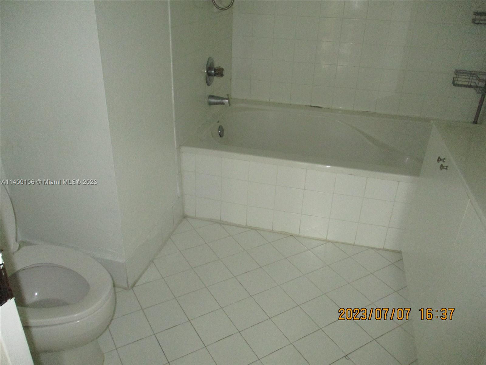 CENTURY PARK CONDO NO 2 - Residential Lease