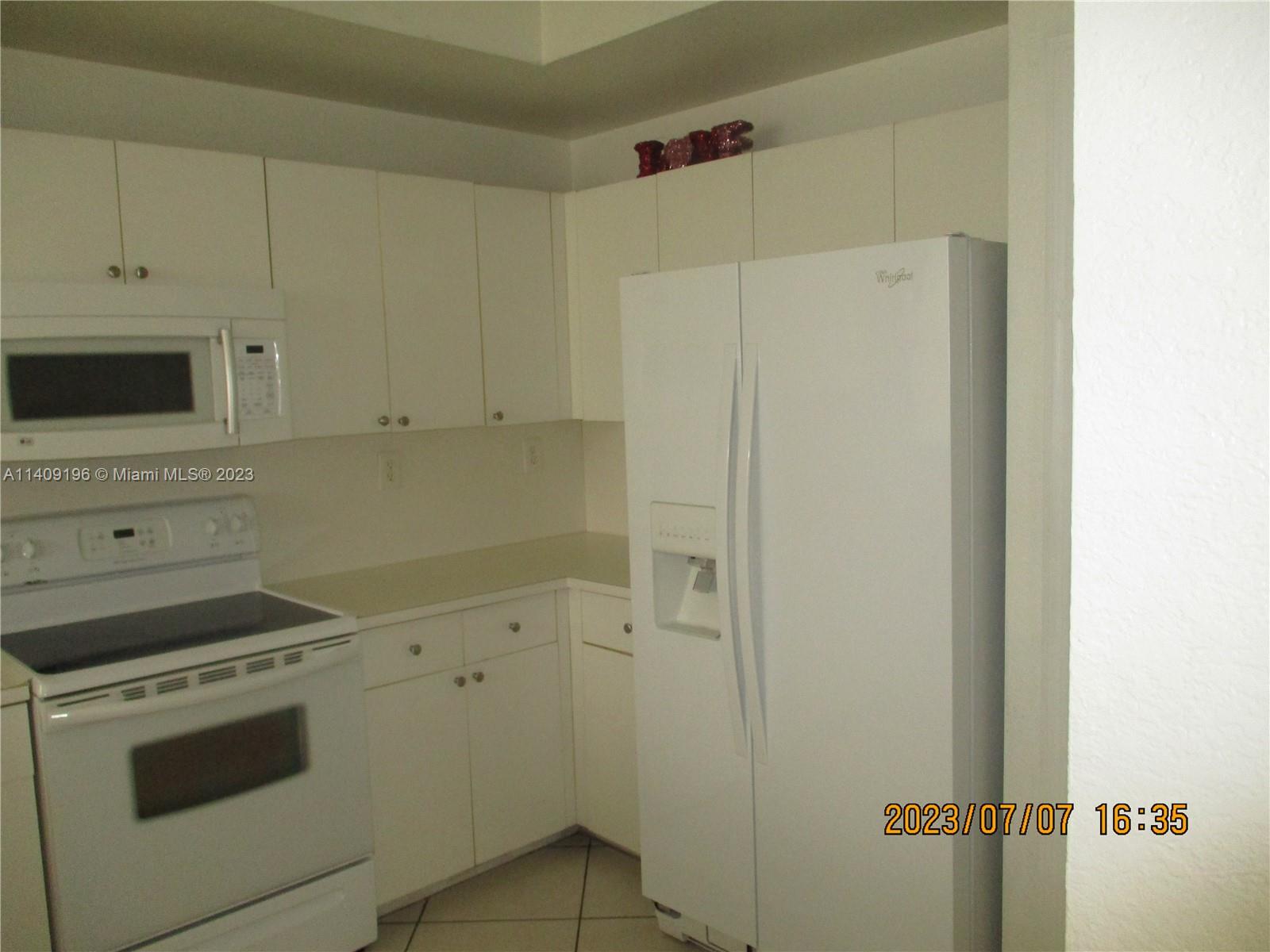 CENTURY PARK CONDO NO 2 - Residential Lease