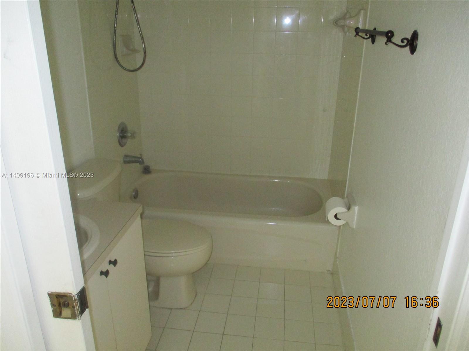 CENTURY PARK CONDO NO 2 - Residential Lease