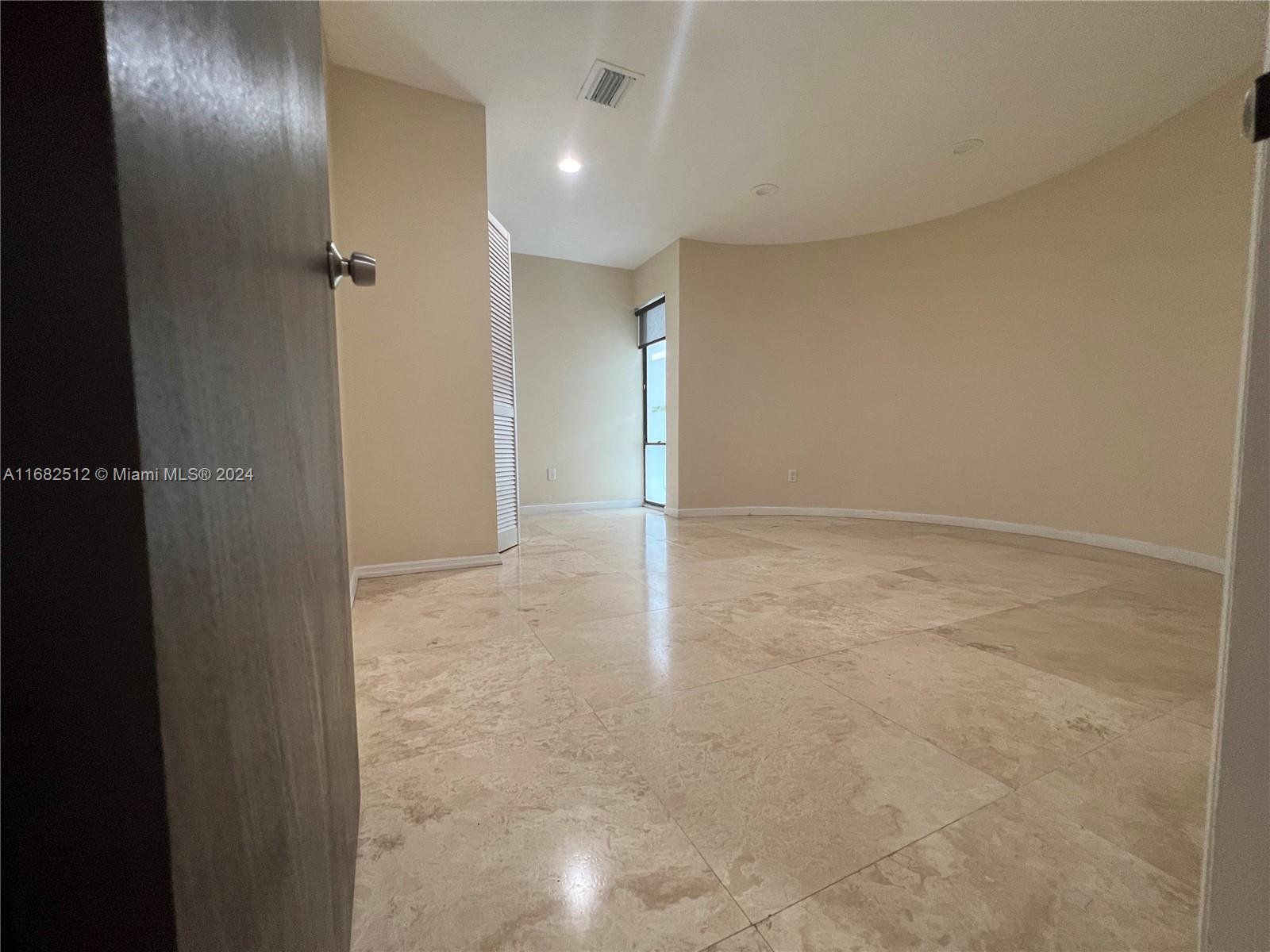 SILVER BLUFF EST SEC C - Residential Lease