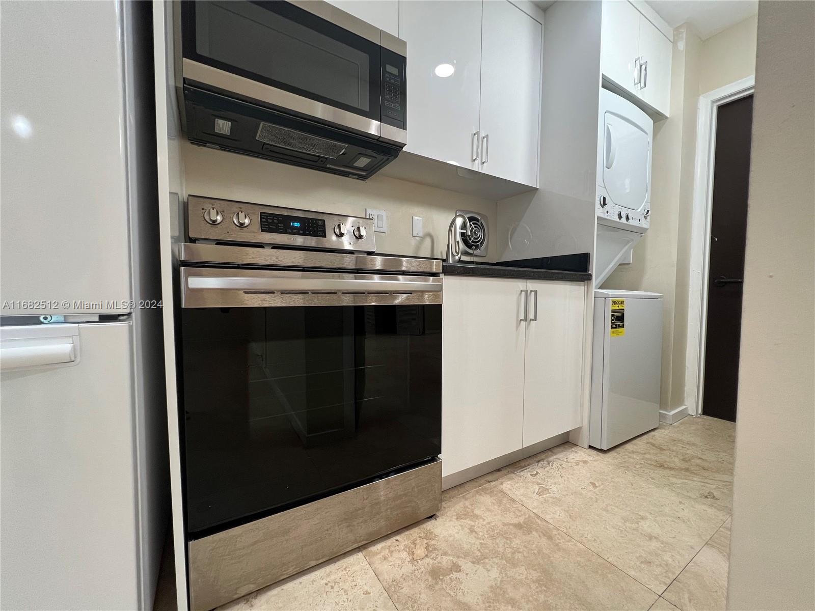 SILVER BLUFF EST SEC C - Residential Lease
