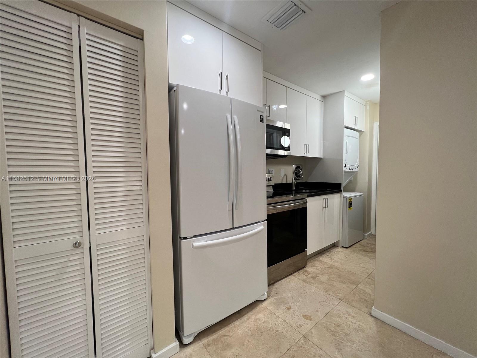 SILVER BLUFF EST SEC C - Residential Lease