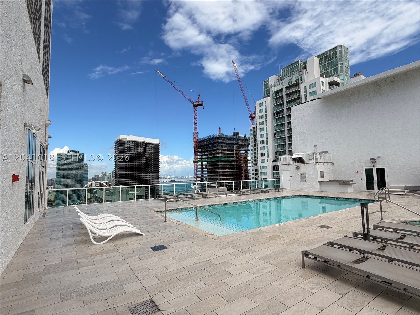 THE LOFT DOWNTOWN II COND - Residential
