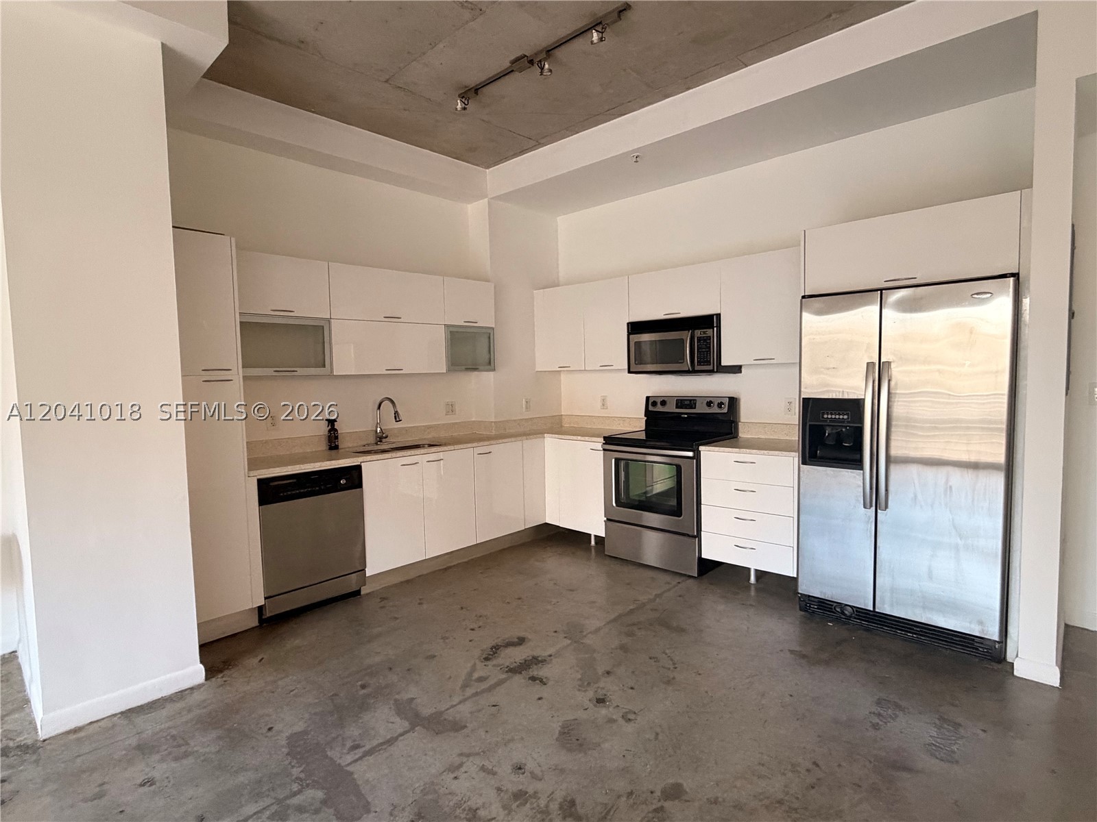 THE LOFT DOWNTOWN II COND - Residential