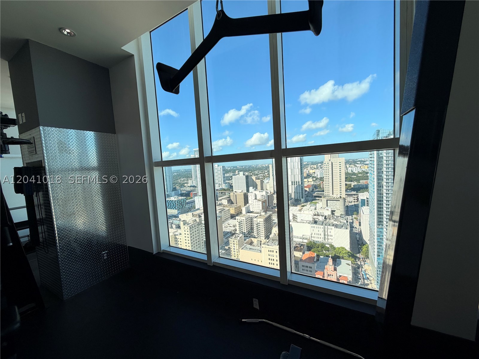 THE LOFT DOWNTOWN II COND - Residential