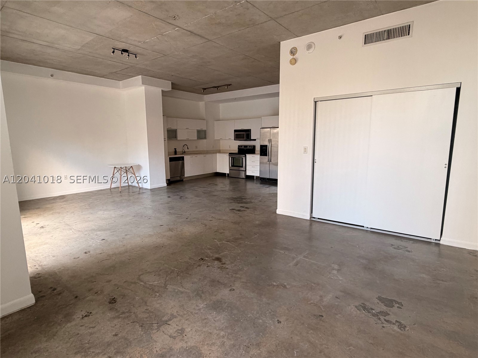 THE LOFT DOWNTOWN II COND - Residential