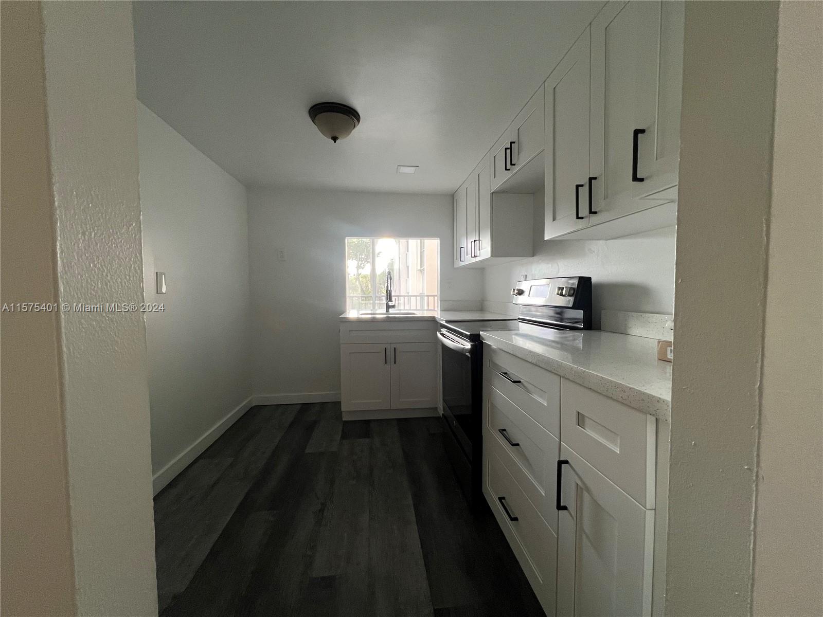 VERSAILLE GARDENS I CONDO - Residential Lease
