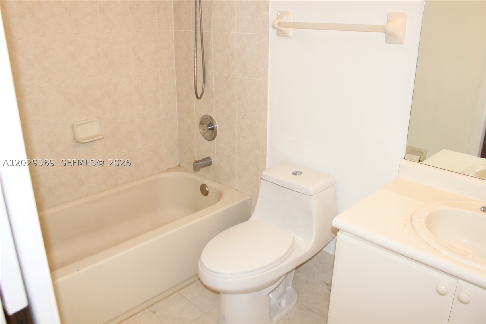 VILLAS AT NAUTICA TWO CON - Residential