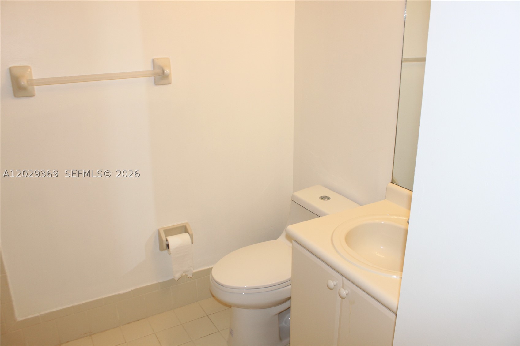 VILLAS AT NAUTICA TWO CON - Residential