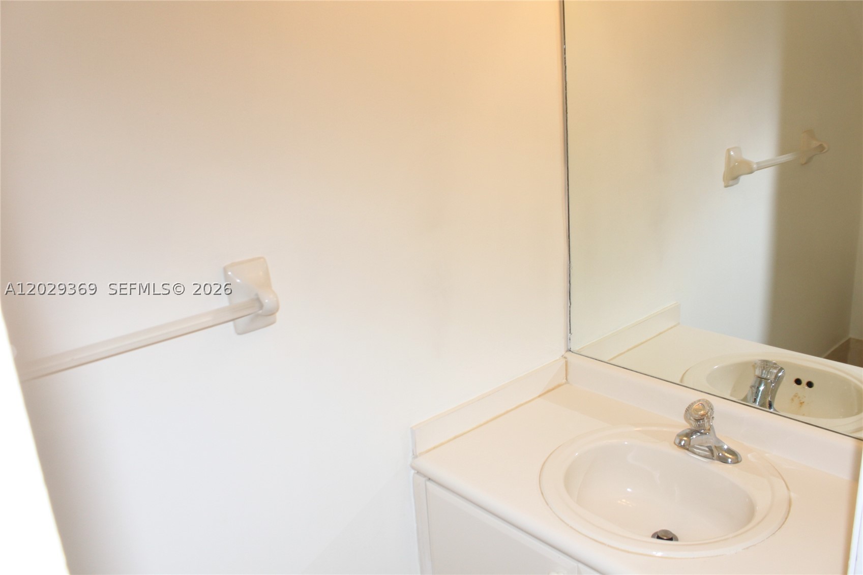 VILLAS AT NAUTICA TWO CON - Residential
