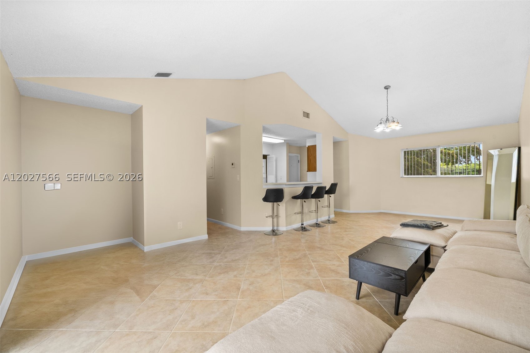 SUMMER LAKE - Residential