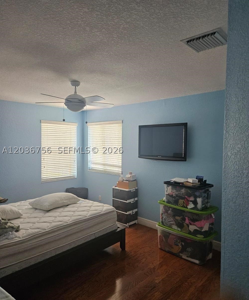 COUNTRY GLEN - Residential Lease