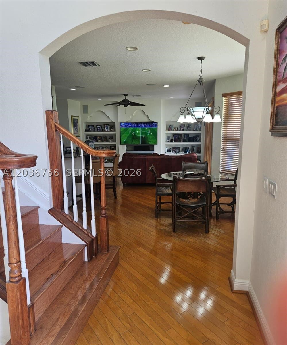 COUNTRY GLEN - Residential Lease