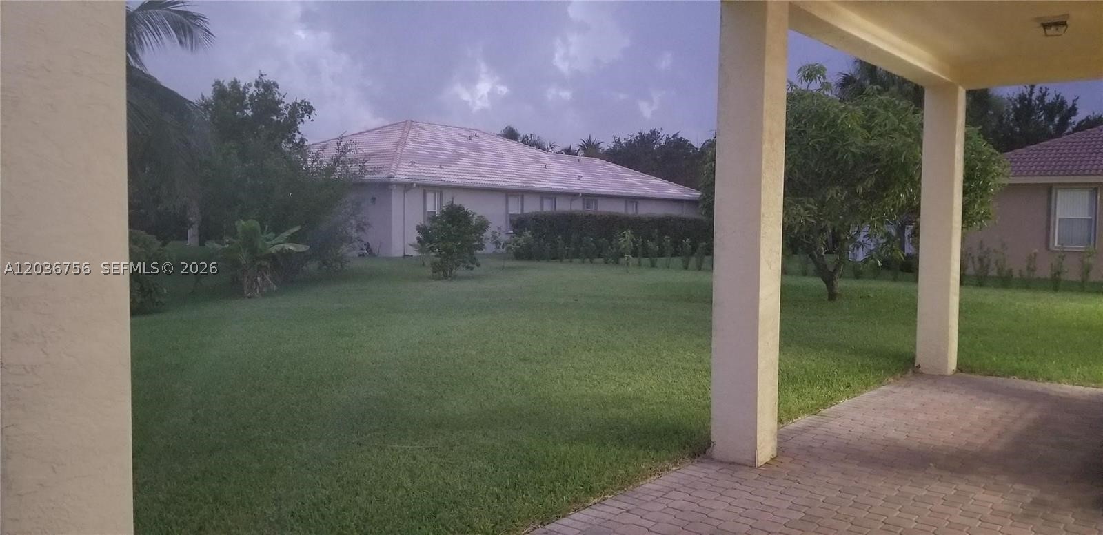 COUNTRY GLEN - Residential Lease