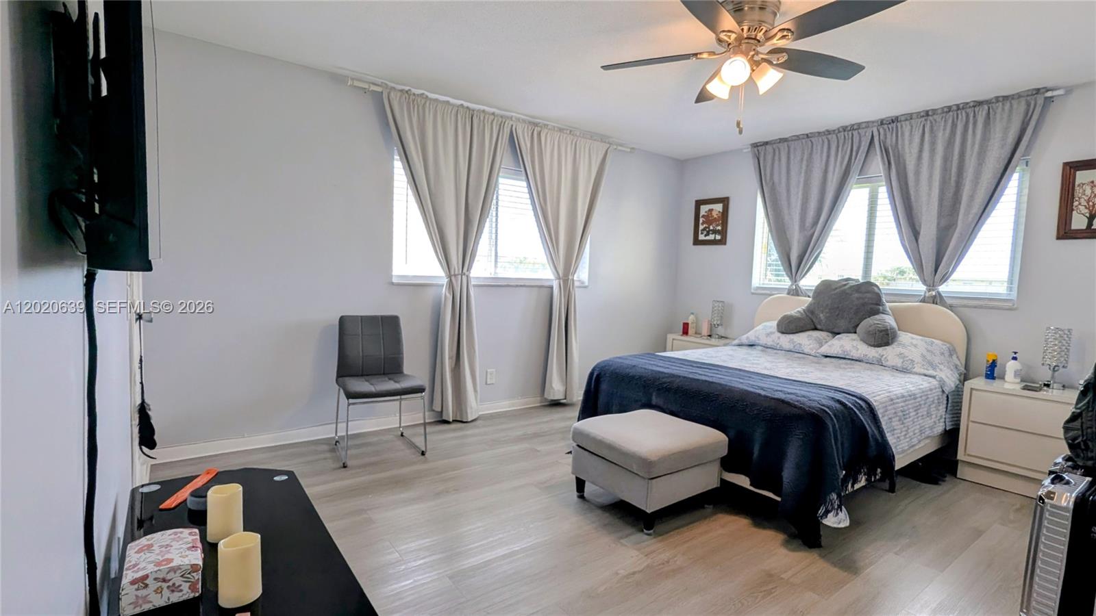 VILLAGE ROYALE ON THE GRE - Residential