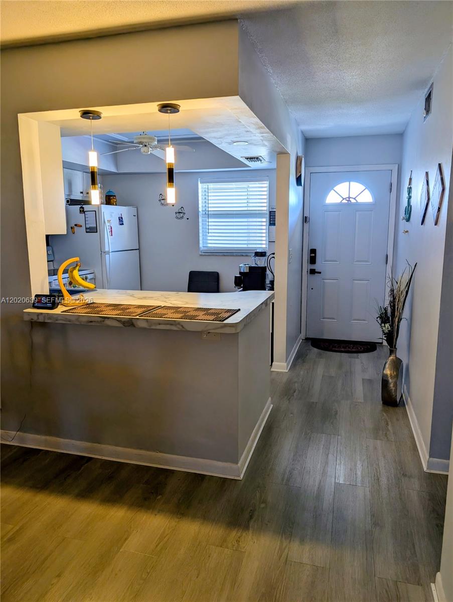 VILLAGE ROYALE ON THE GRE - Residential