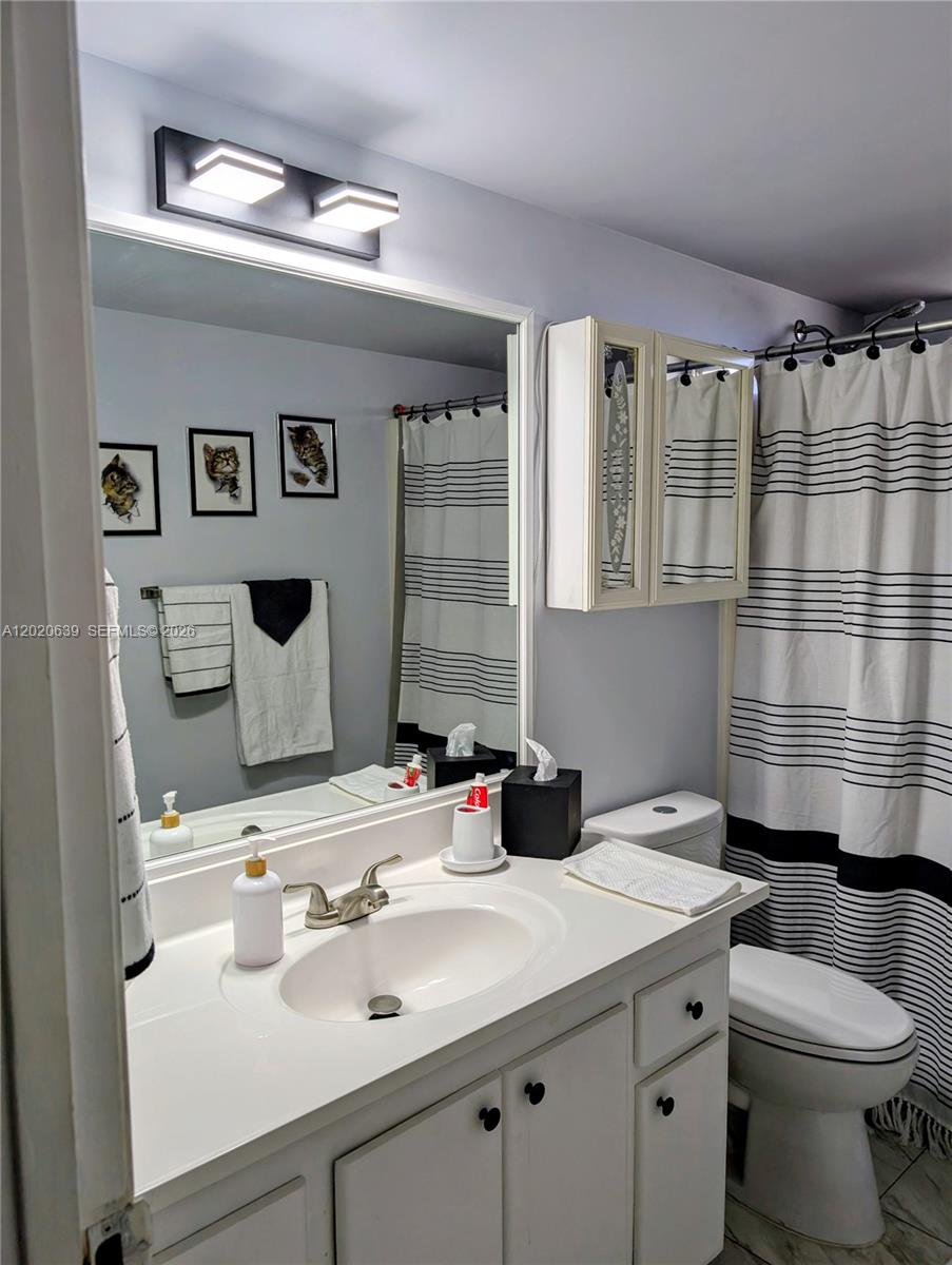 VILLAGE ROYALE ON THE GRE - Residential