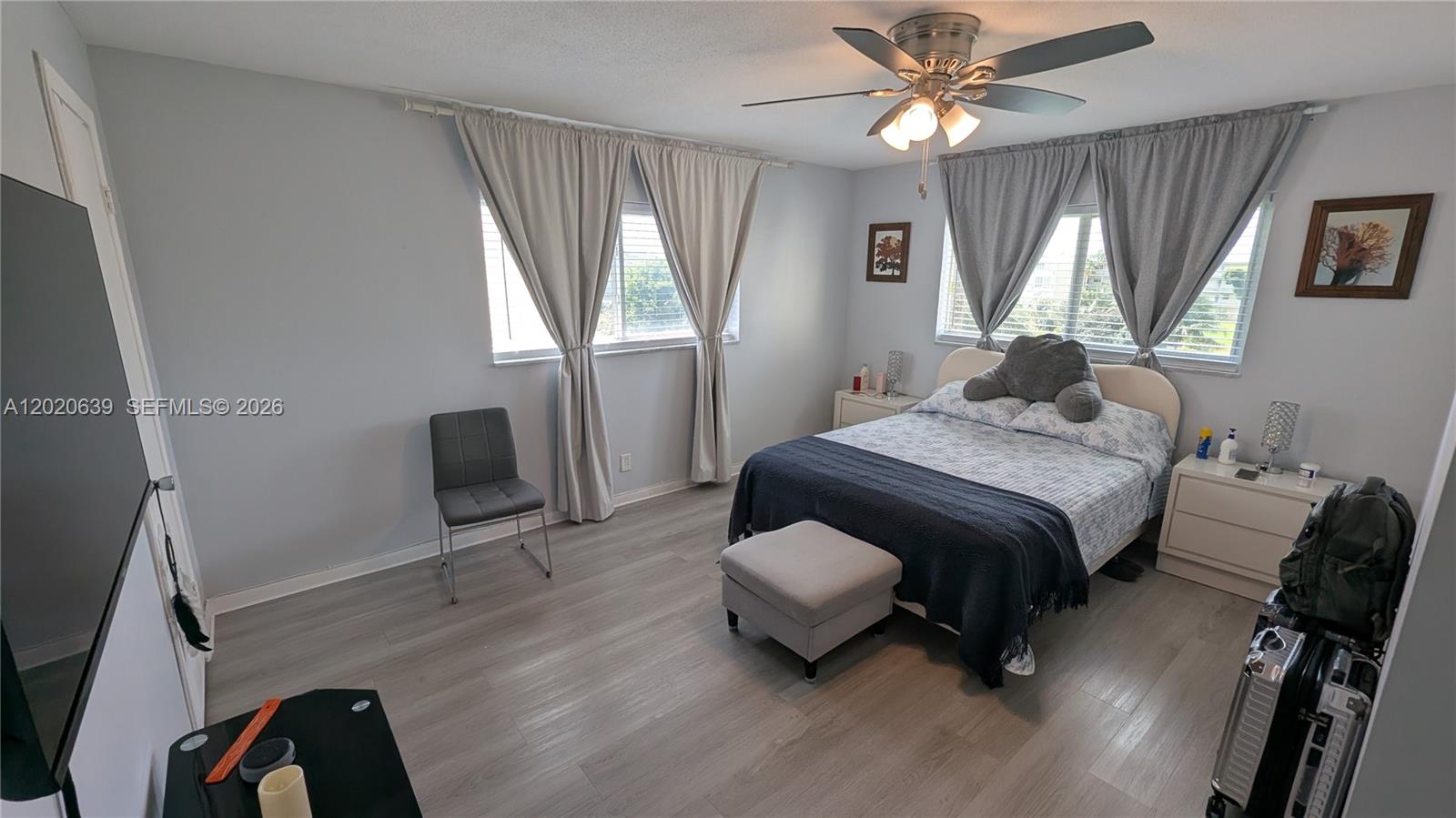 VILLAGE ROYALE ON THE GRE - Residential