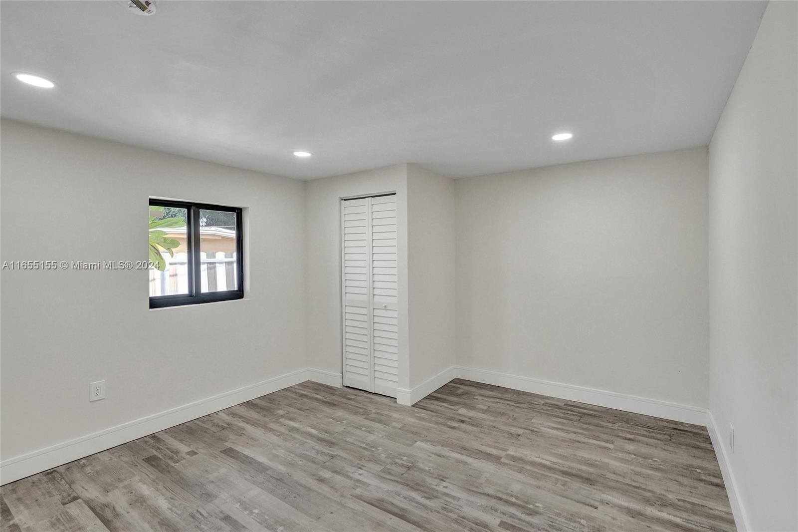 2ND ADDN TO LAWNDALE - Residential