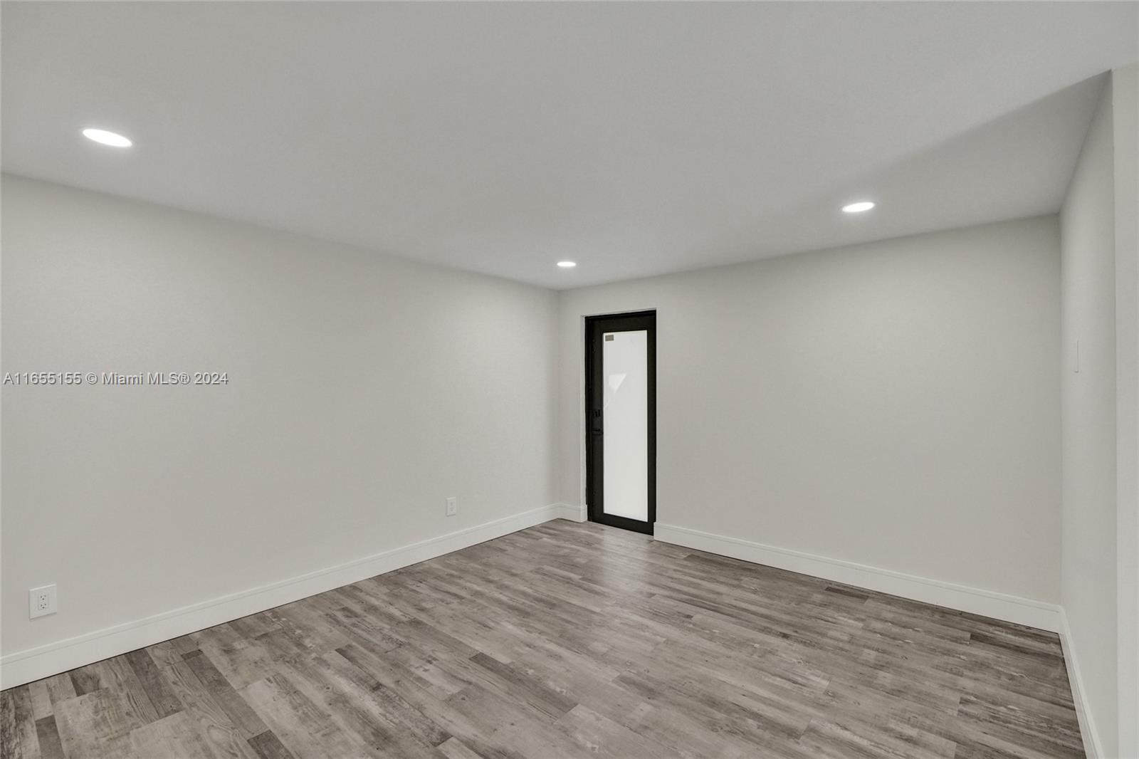 2ND ADDN TO LAWNDALE - Residential