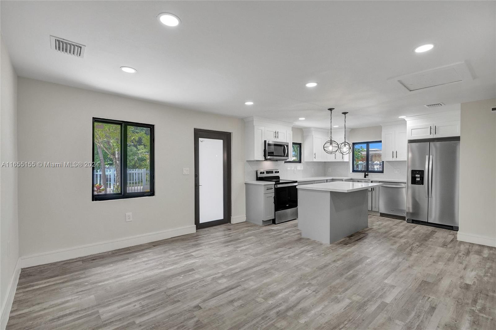 2ND ADDN TO LAWNDALE - Residential