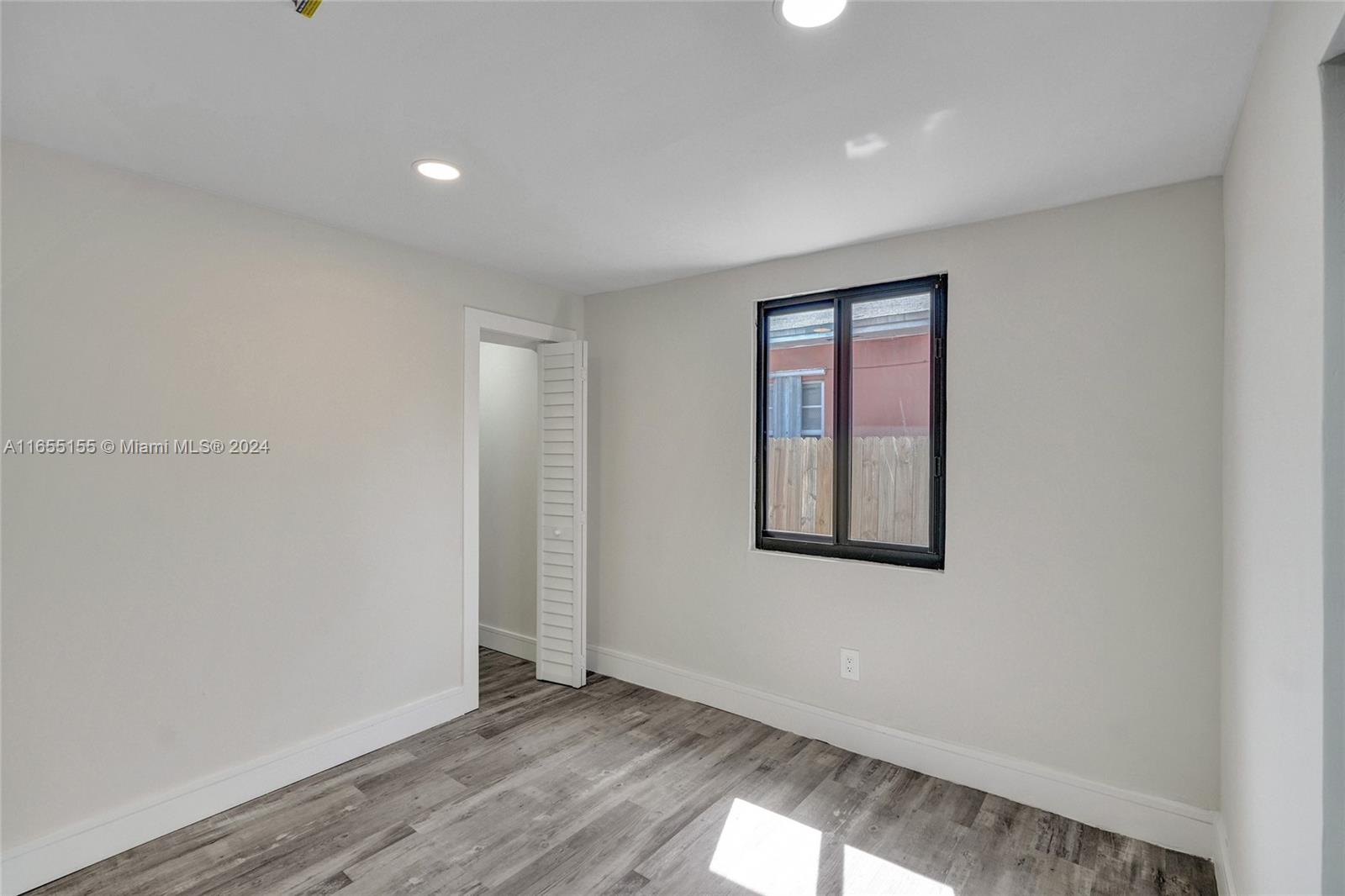 2ND ADDN TO LAWNDALE - Residential